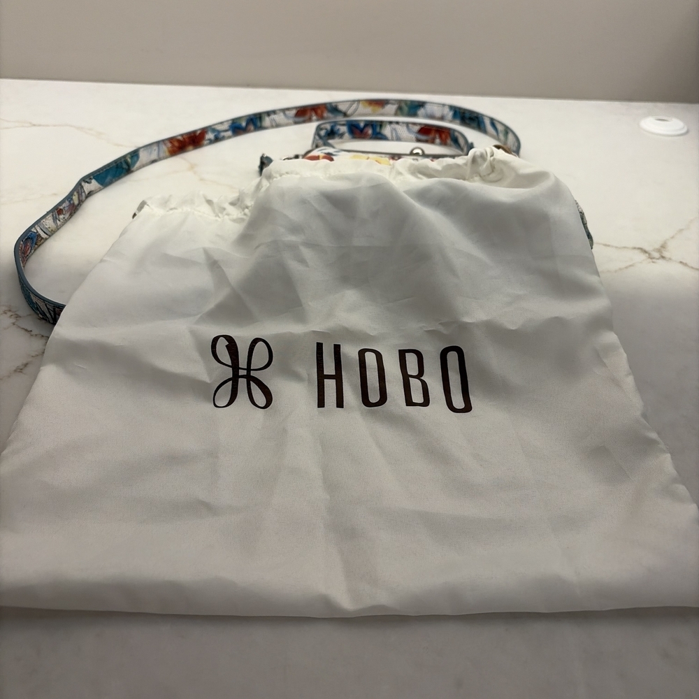 HOBO Floral Bag with Silver Accents. PRICED TO SELL - Picture 7 of 16